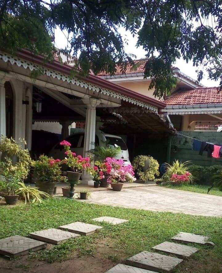 Ruslanka Homestay Ettukala Екстер'єр фото